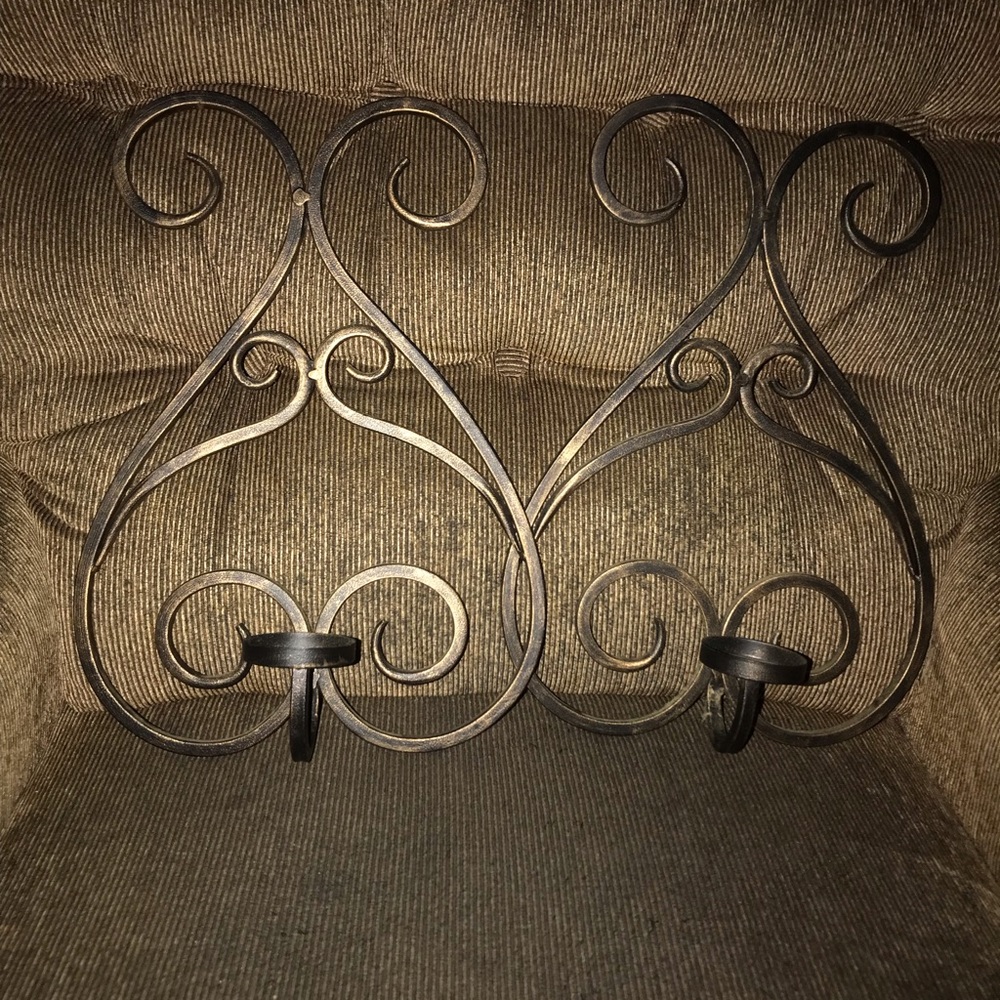 ⭐️4/$20 Set of 2 bronze metal wall sconces
